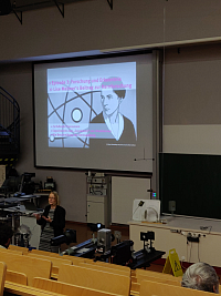 Ringvorlesung Wegbereiterinnen: Prof. Cornelia Denz berichtete am 19.1.23 über das inhaltsreiche Leben der Lise Meitner